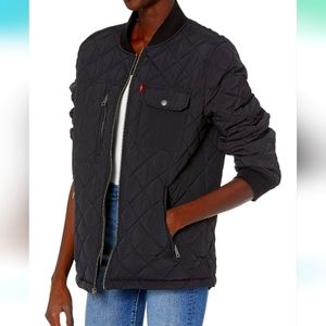 Levi's Women's Diamond Oversized Quilted Nylon Jacket